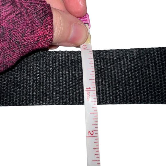 Under Armour Boys Webbed Belt Adjustable Quick Clasp Logo Buckle Bottle Opener - Picture 9 of 9